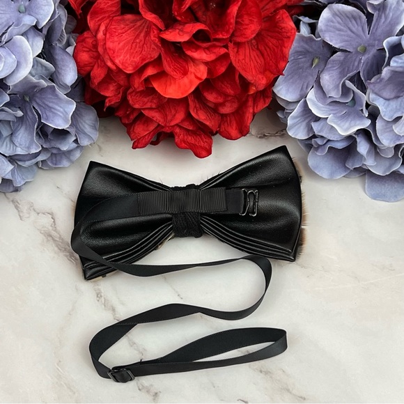 Handmade Black and White Feather Bow Tie Boutonnière Lapel Pin Set - Picture 12 of 16